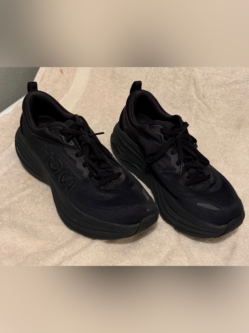 HOKA ONE ONE Bondi 8 Lace-Up Women’s Athletic Sneaker Black